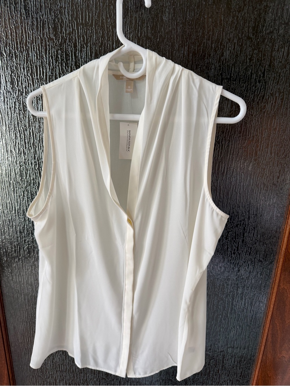 Banana Republic Ivory Sleeveless Draped V-Neck Top NWT